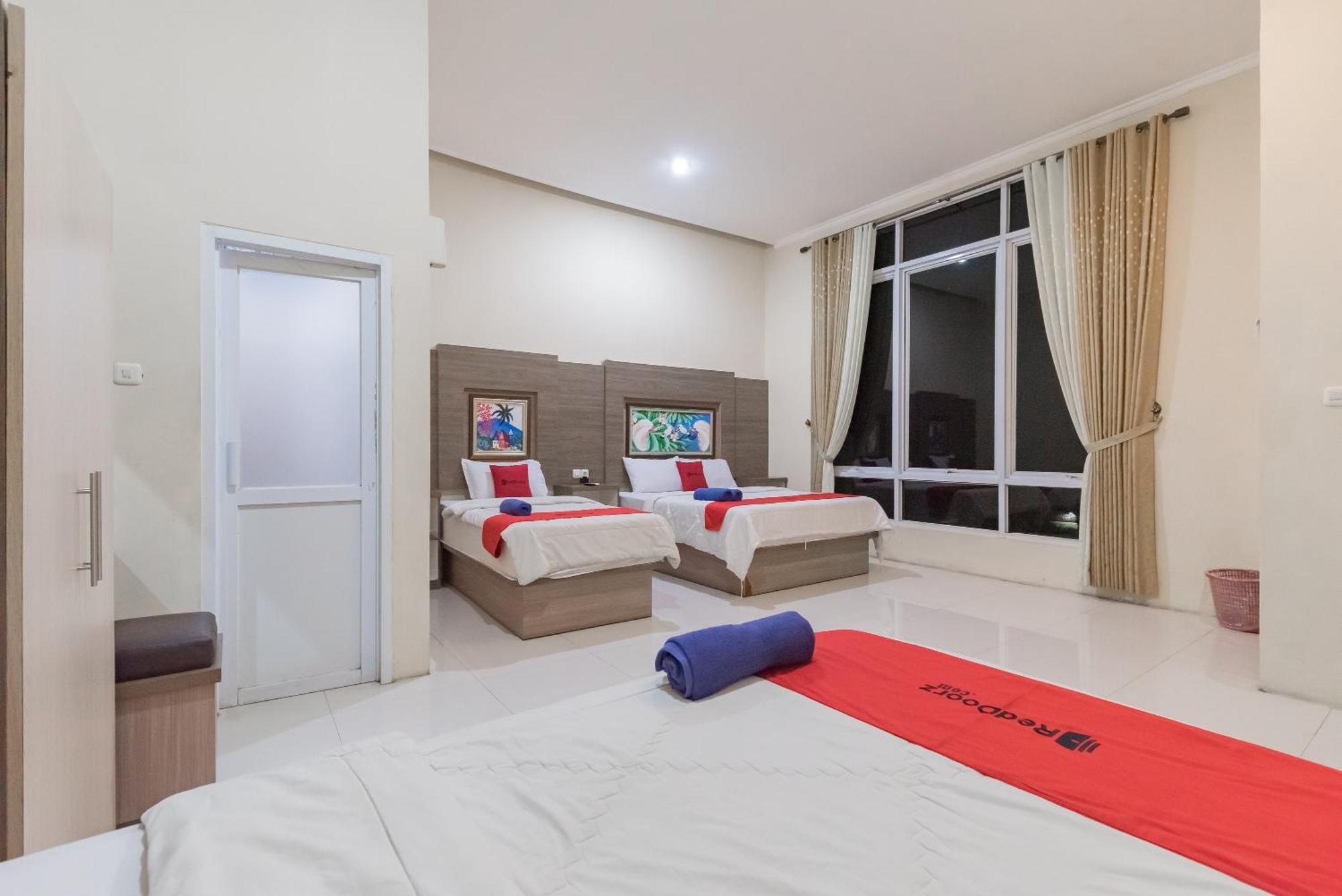 Reddoorz Resort Premium @ Sangkan Hurip Kuningan Kültér fotó
