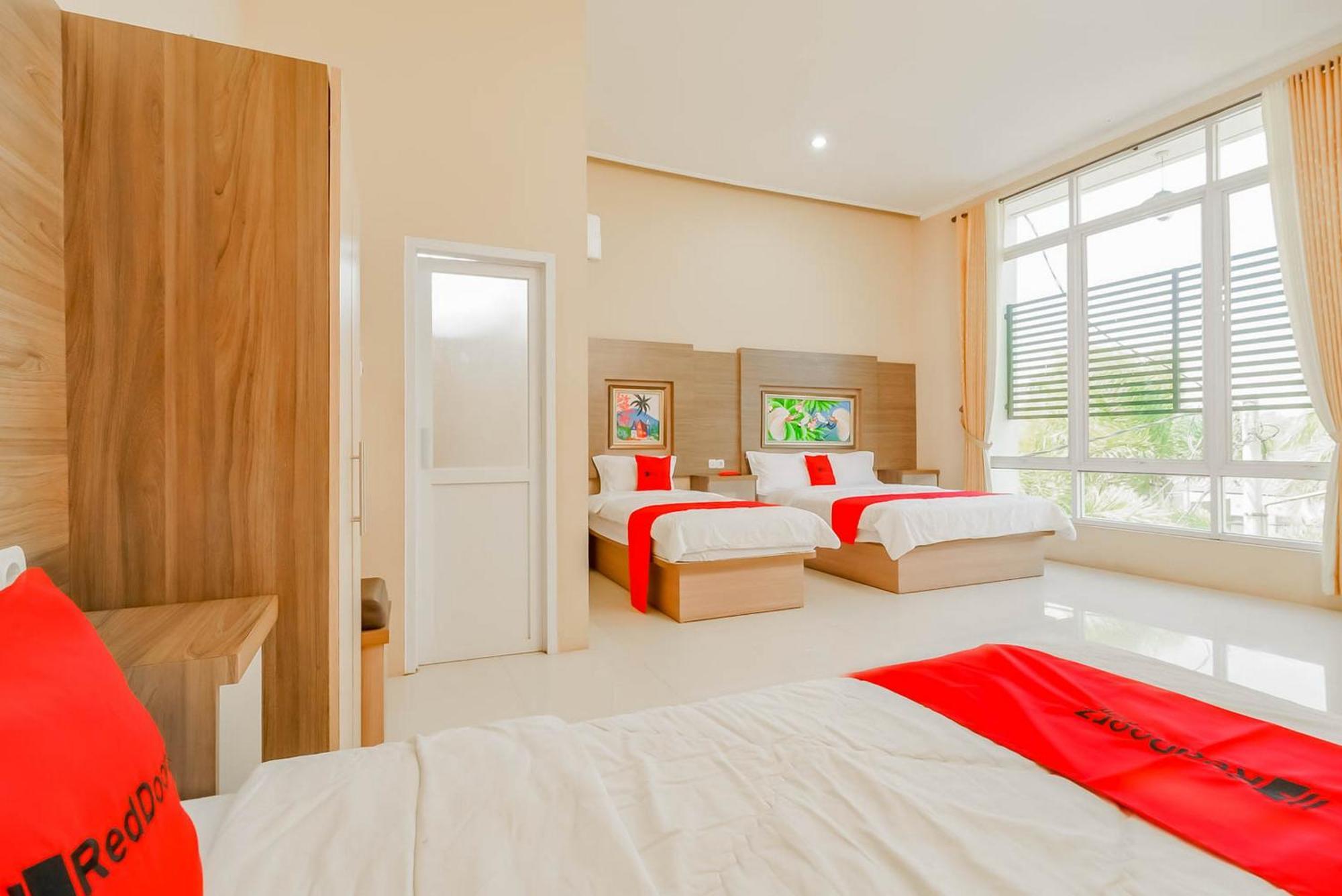 Reddoorz Resort Premium @ Sangkan Hurip Kuningan Kültér fotó